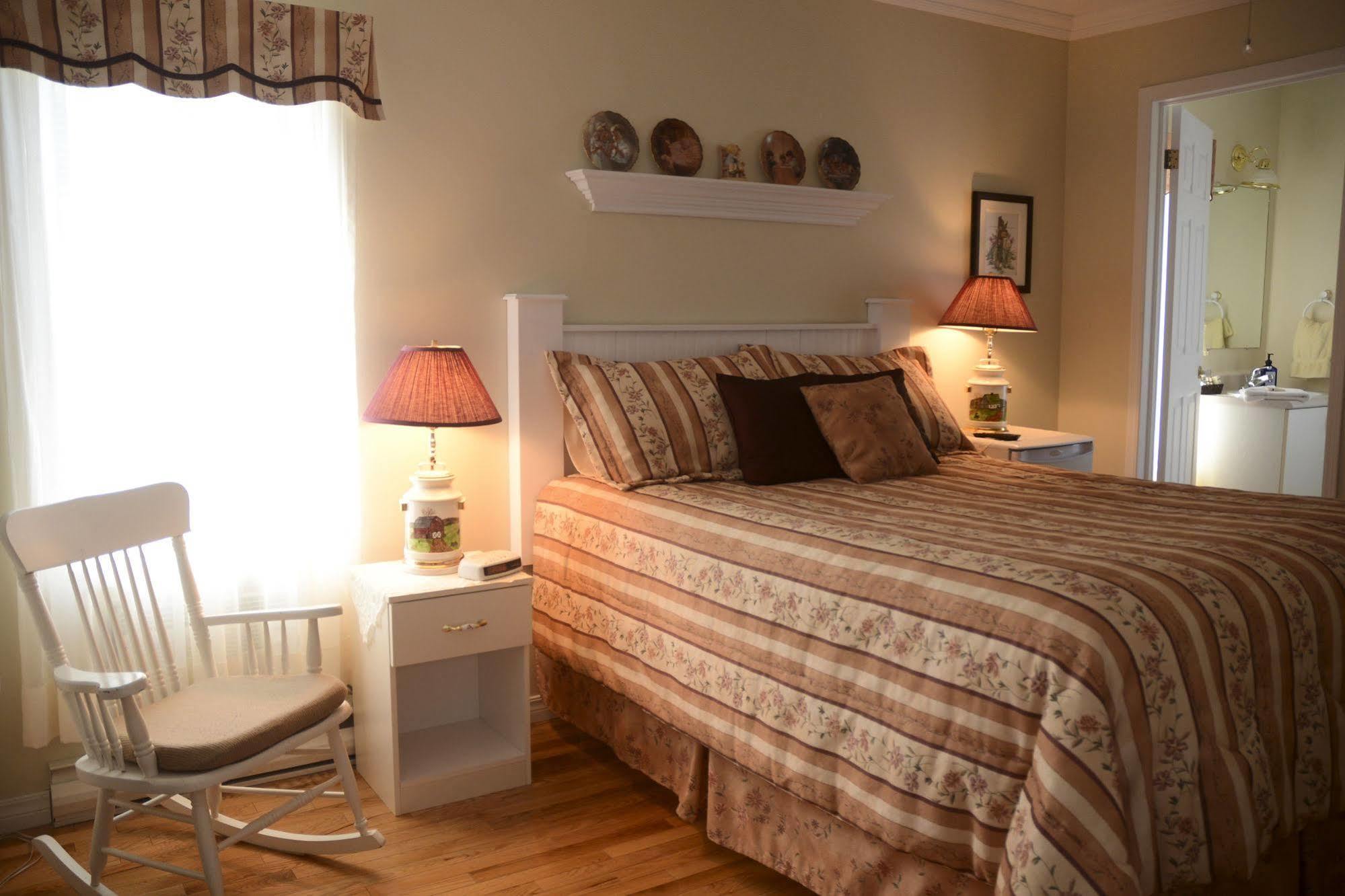 Cote'S Bed & Breakfast Grand Falls Eksteriør bilde